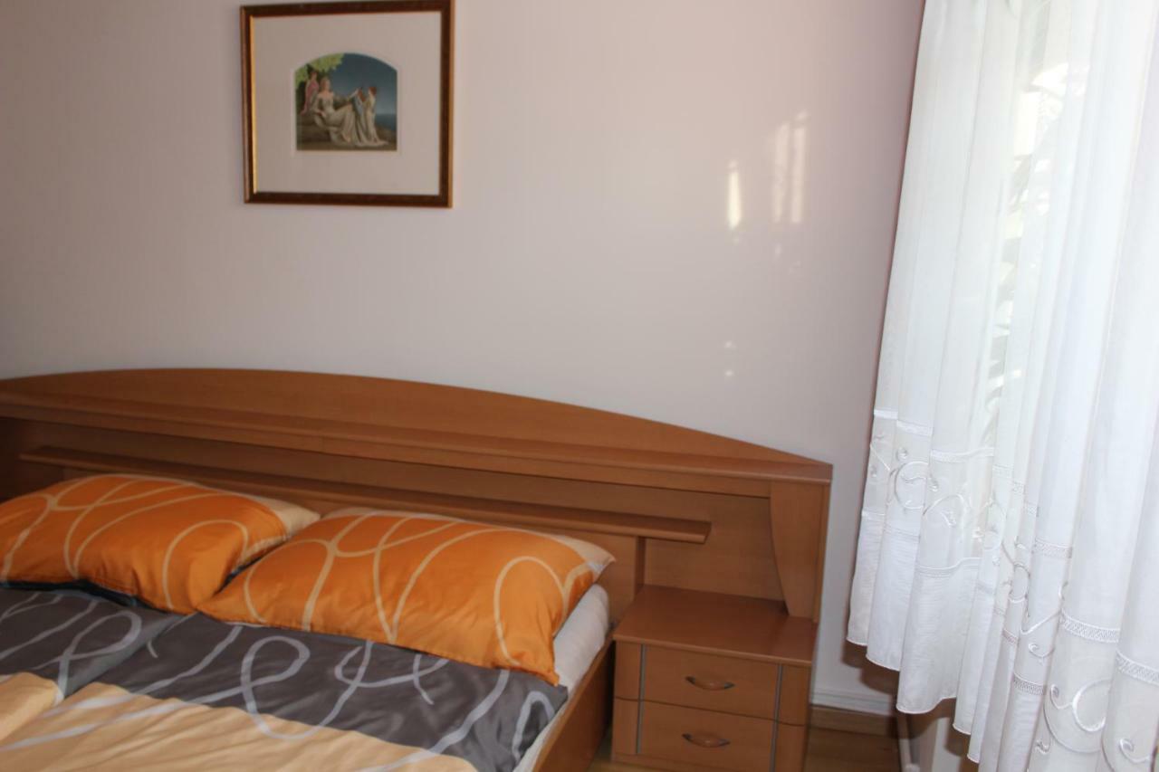 Appartement "Blumengassl" Moerbisch Am See Exterior photo