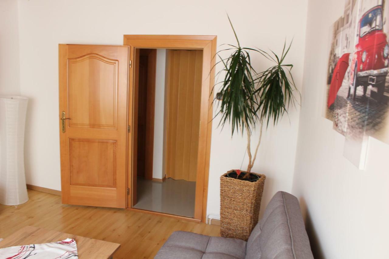 Appartement "Blumengassl" Moerbisch Am See Exterior photo